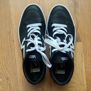 Black leather Vans women’s size 9.5